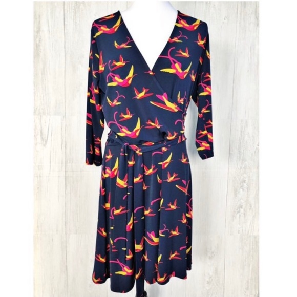 Neiman Marcus Dresses & Skirts - Reduced! ⬇️ Neiman Marcus Leota Hummingbird Dress